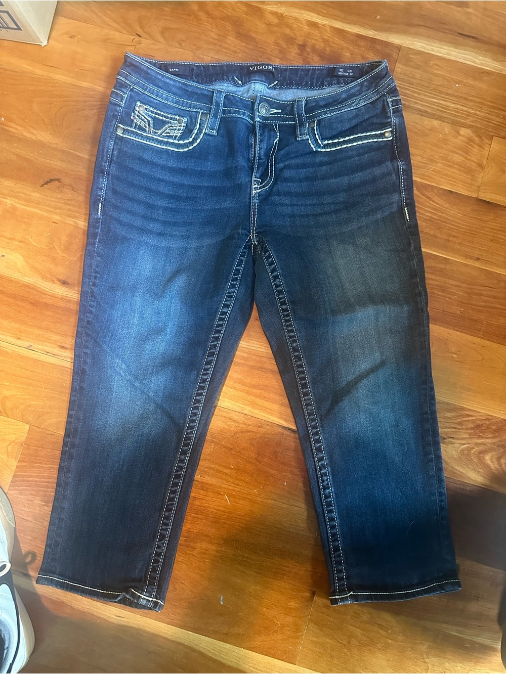 Vigoss Women's Dark Wash Cropped Slim capris